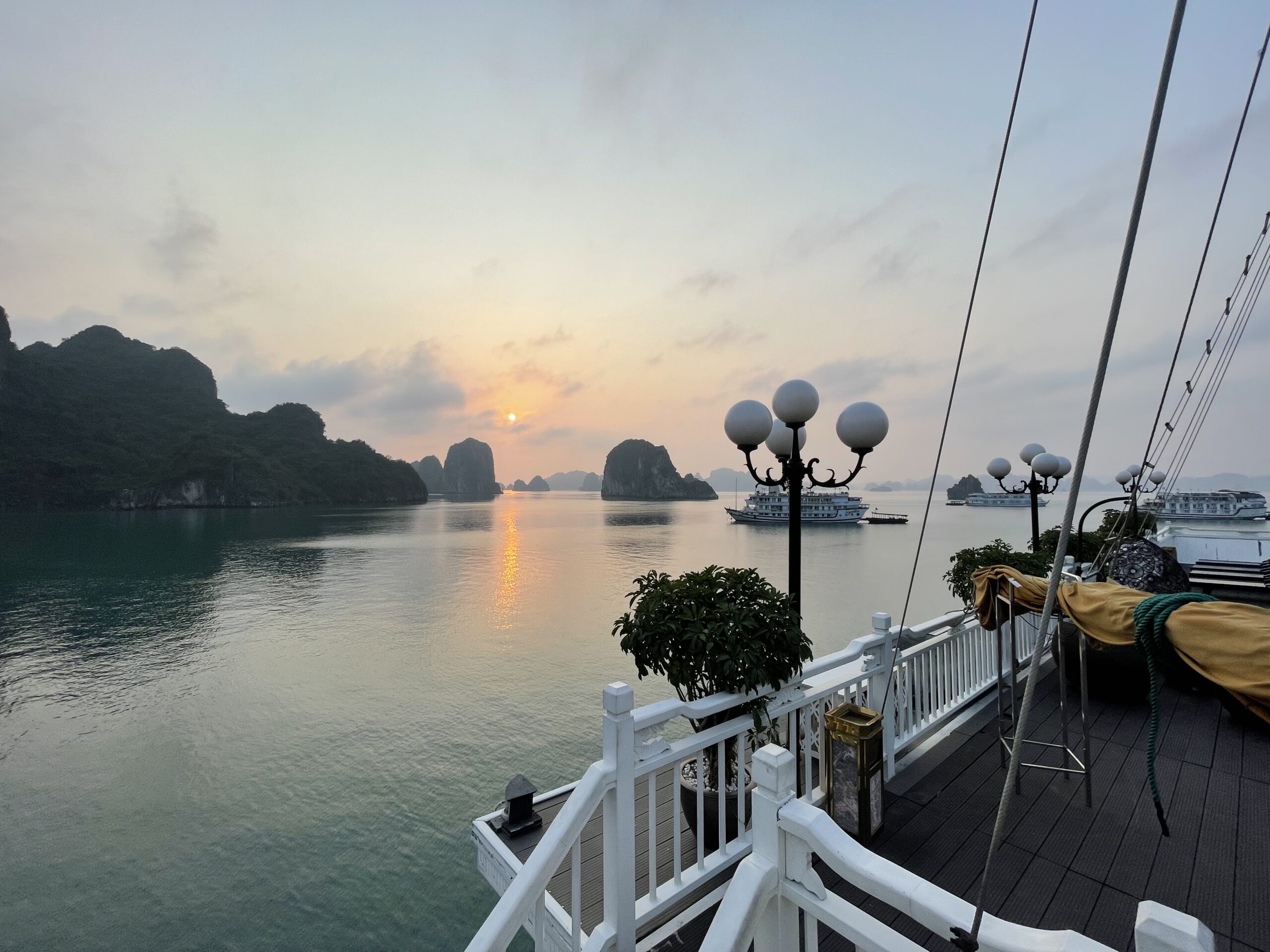 Luxury Private Boat  on Ha Long Bay