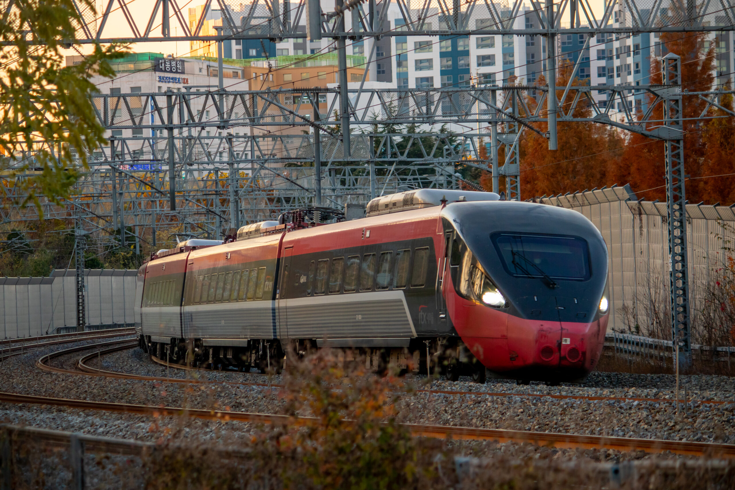 ITX-MAUM Train